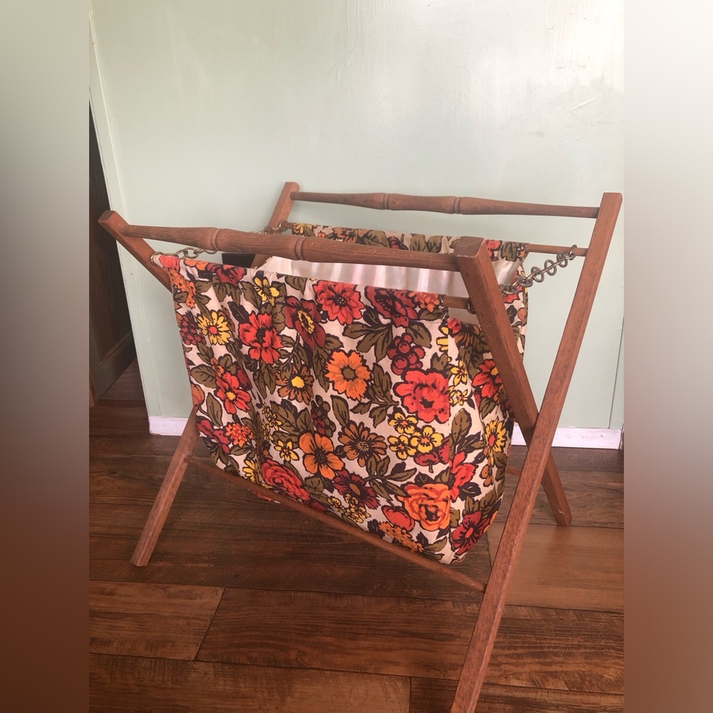 VTG MCM Wood Framed Floral Folding Knit Craft Sew Yarn Basket Flowers Retro